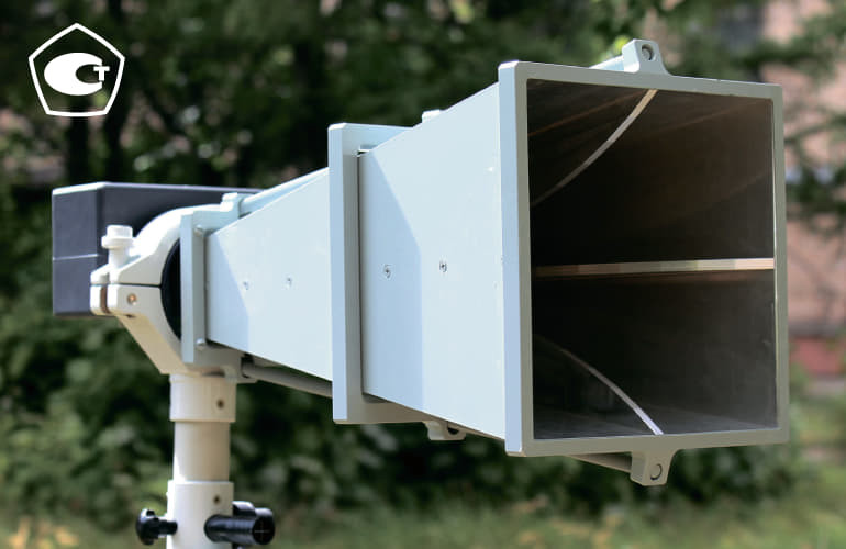 Широкополосная двухканальная измерительная рупорная антенна П6-126